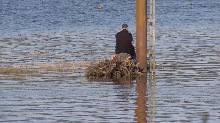 Comox Ground Search and Rescue help stranded photographer