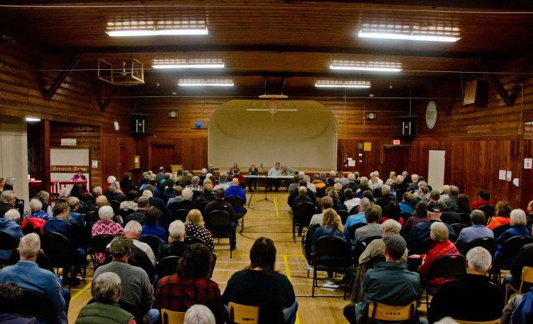 Union Bay merger with CVRD looms large at election forum