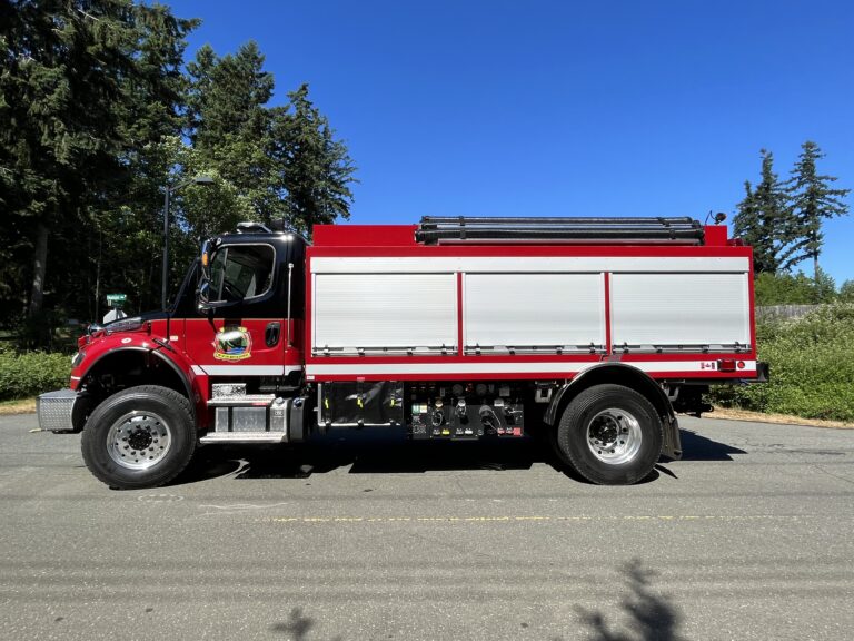 Comox firefighter buys new firetruck to be used in province